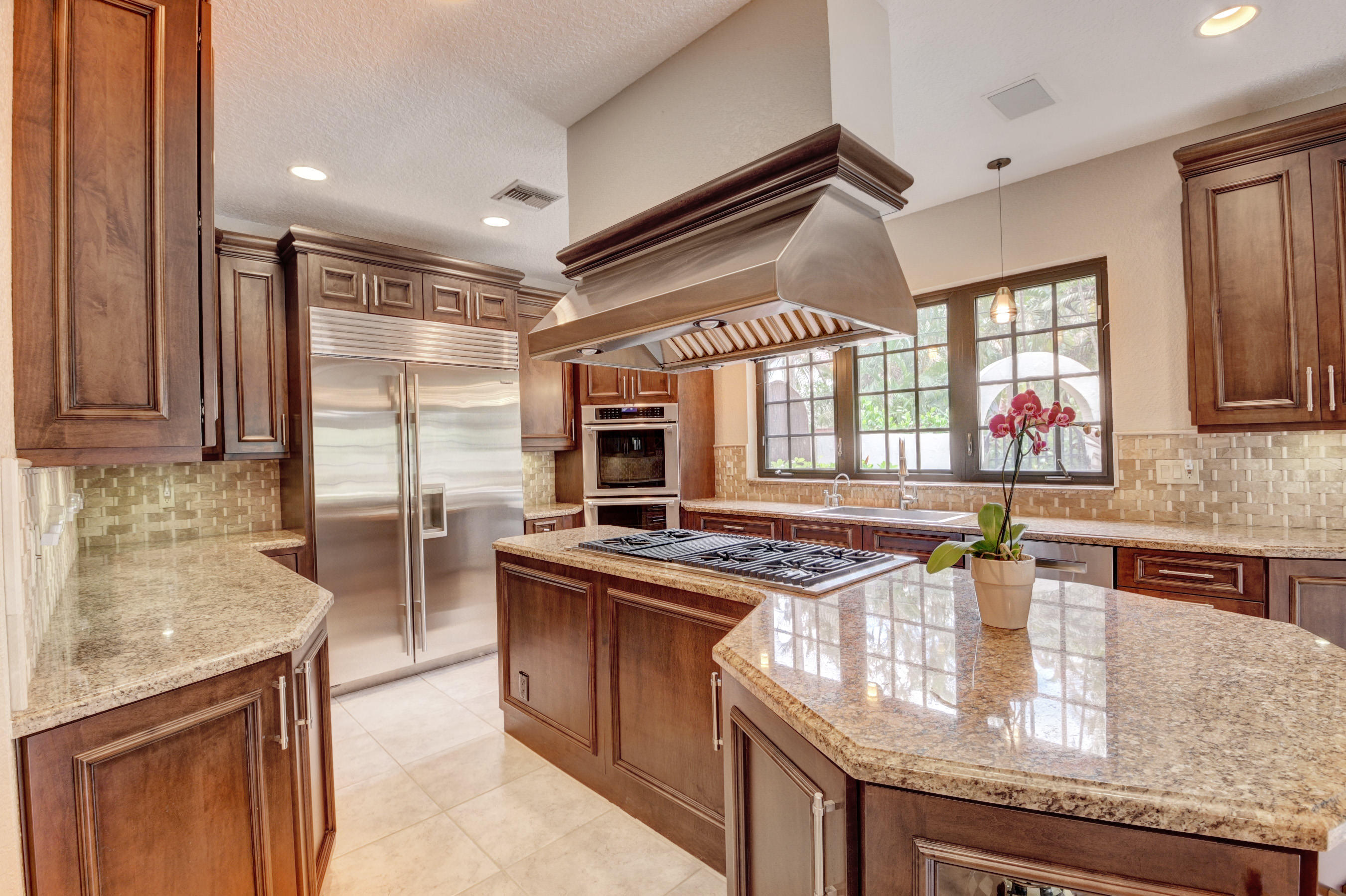 801 Azalea Street Boca Raton, FL 33486 - Photo 11 of 40 DSC_9177_78_79_80_81