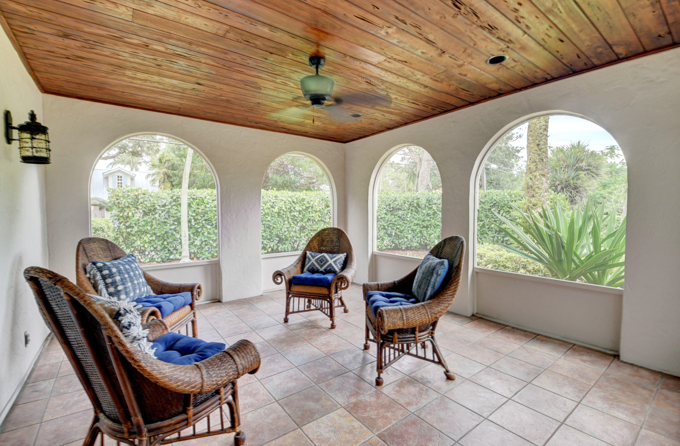 801 Azalea Street Boca Raton, FL 33486 - Photo 3 of 40 DSC_8987_88_89_90_91