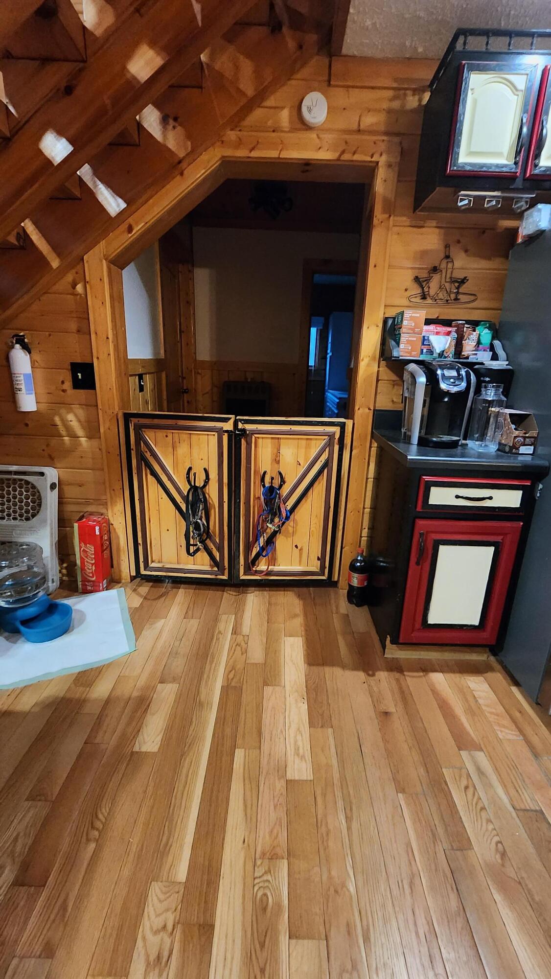 141 Forrest View Lane Mohawk, TN 37810 - Photo 12 of 58 Saloon doors