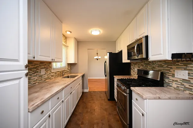 $2,800 | 744 Concord Drive, Crystal Lake, IL 60014