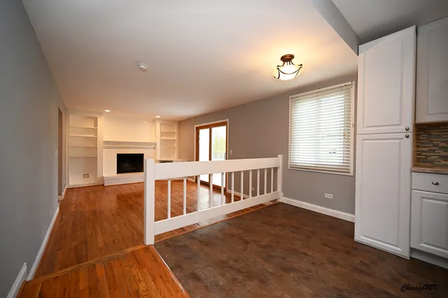 $2,800 | 744 Concord Drive, Crystal Lake, IL 60014