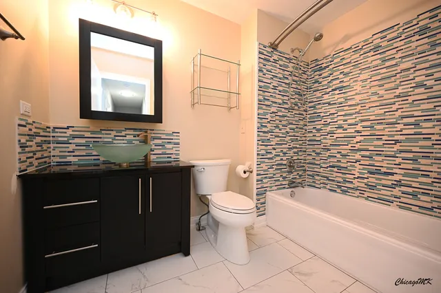 $2,800 | 744 Concord Drive, Crystal Lake, IL 60014