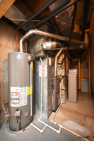 $2,800 | 744 Concord Drive, Crystal Lake, IL 60014