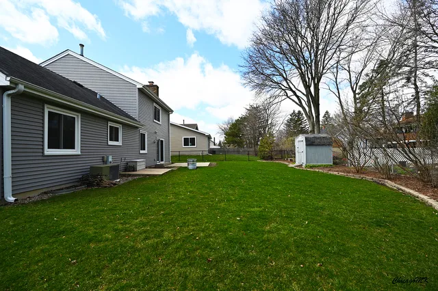 $2,800 | 744 Concord Drive, Crystal Lake, IL 60014