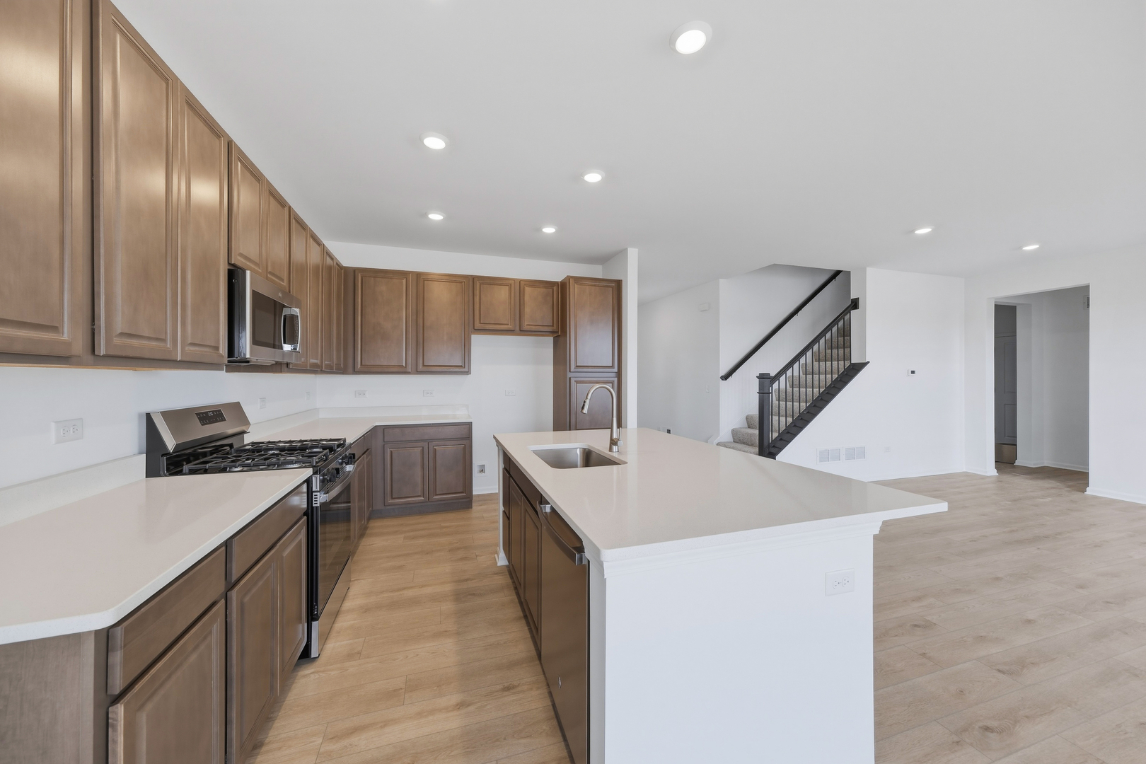 1101 Waterford Street Algonquin, IL 60102 - Photo 5 of 13