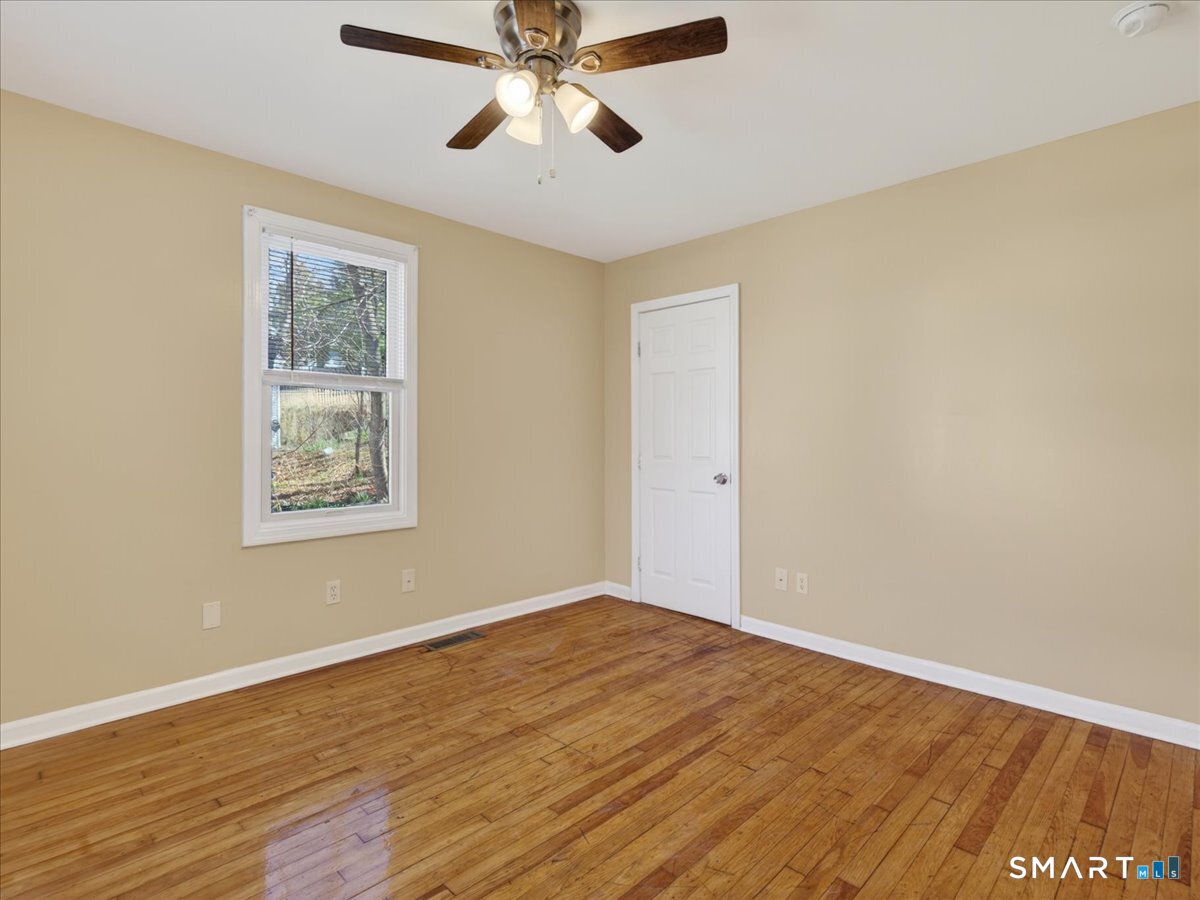 91 Jewett Street Ansonia, CT 06401 - Photo 8 of 30 Bedroom 1