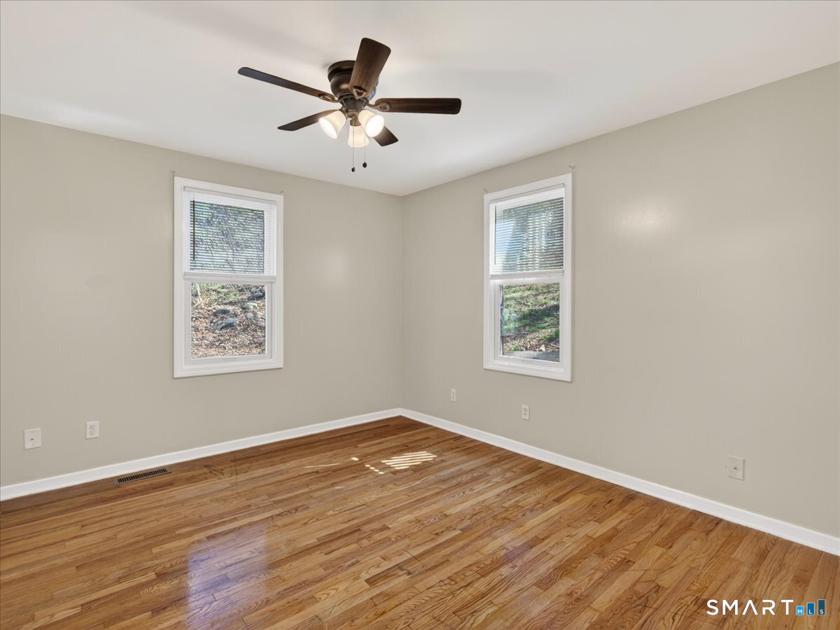 91 Jewett Street Ansonia, CT 06401 - Photo 12 of 30 Bedroom 3