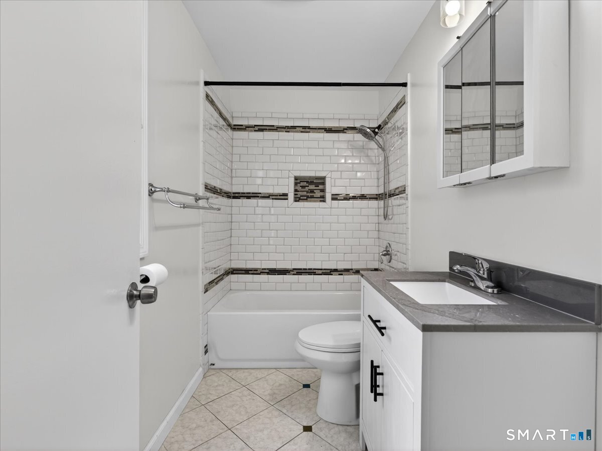 91 Jewett Street Ansonia, CT 06401 - Photo 14 of 30 Full size Bathroom