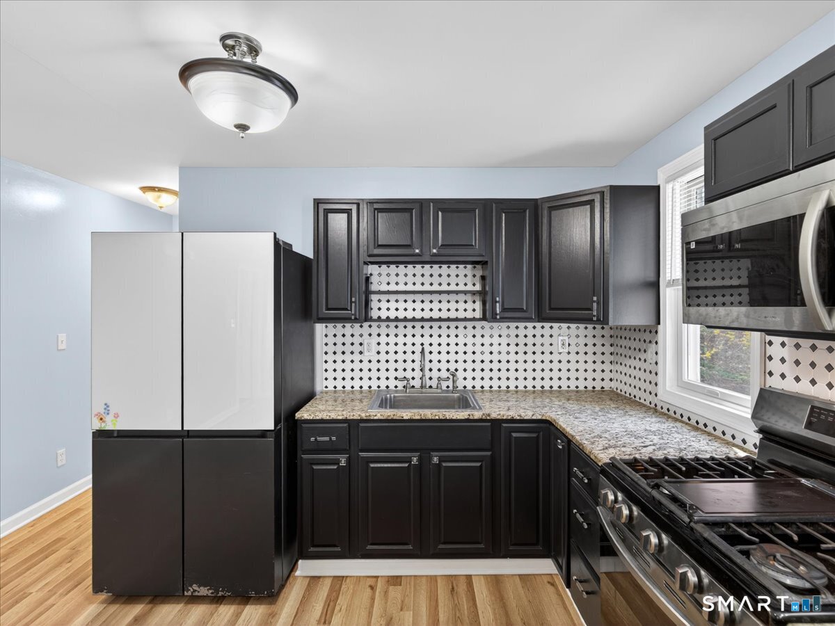 91 Jewett Street Ansonia, CT 06401 - Photo 4 of 30 Kitchen