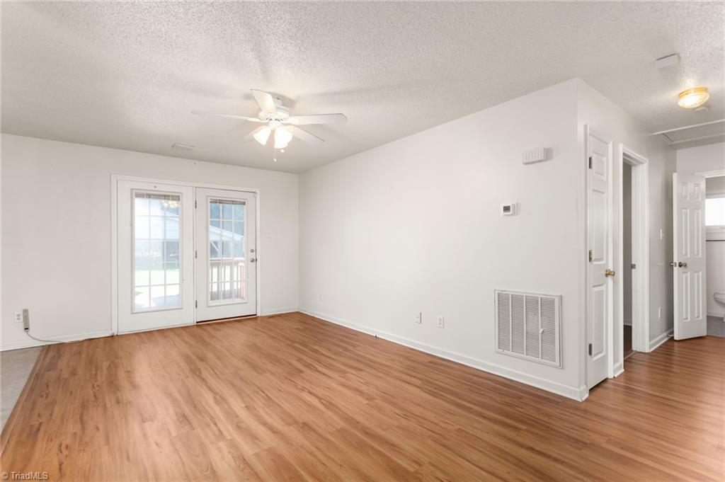 810 Arthur Avenue High Point, NC 27263 - Photo 7 of 36