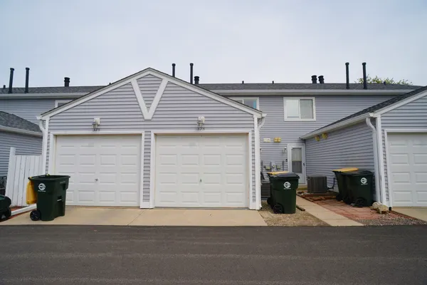 $185,000 | 375 Meadow Green Lane, Round Lake Beach, IL 60073