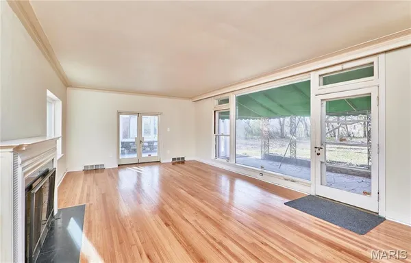 $440,000 | 84-86 Bellerive Acres, St. Louis, MO 63121