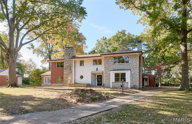 $399,000 | 84 Bellerive Acres, St. Louis, MO 63121