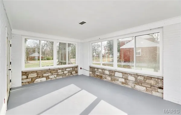 $440,000 | 84-86 Bellerive Acres, St. Louis, MO 63121