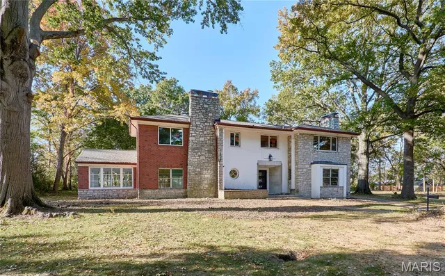 $399,000 | 84 Bellerive Acres, St. Louis, MO 63121