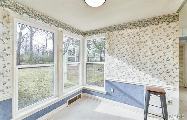 $440,000 | 84-86 Bellerive Acres, St. Louis, MO 63121