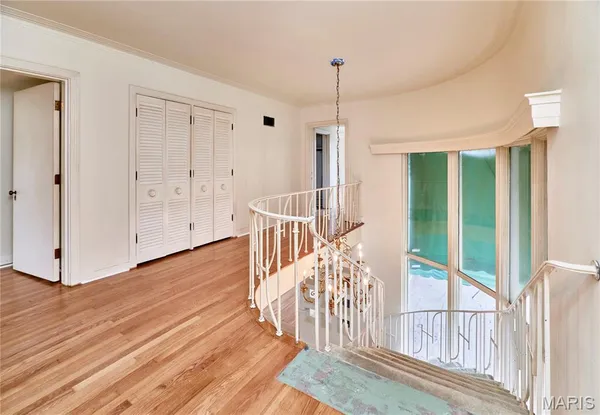 $440,000 | 84-86 Bellerive Acres, St. Louis, MO 63121