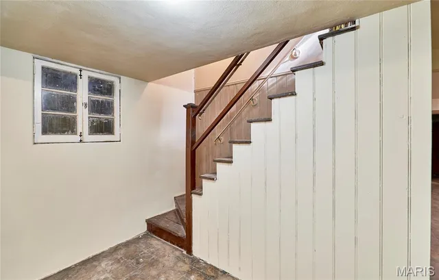 $399,000 | 84 Bellerive Acres, St. Louis, MO 63121