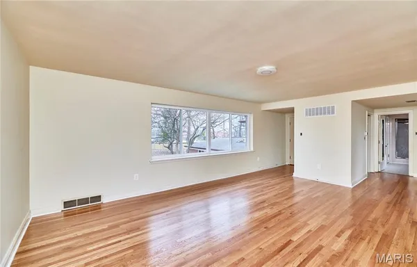 $440,000 | 84-86 Bellerive Acres, St. Louis, MO 63121