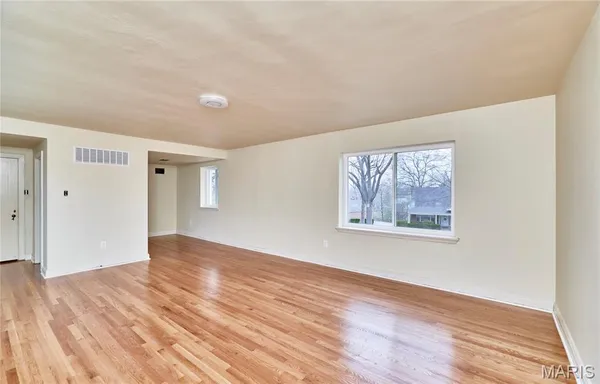 $440,000 | 84-86 Bellerive Acres, St. Louis, MO 63121