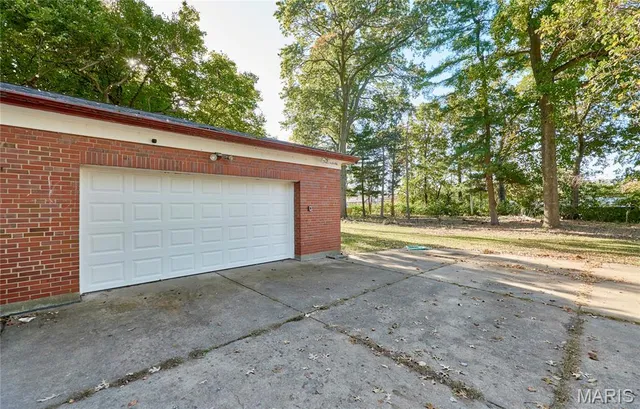 $399,000 | 84 Bellerive Acres, St. Louis, MO 63121