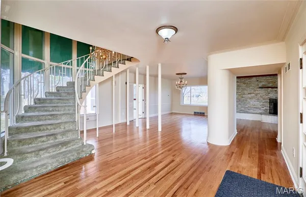 $440,000 | 84-86 Bellerive Acres, St. Louis, MO 63121