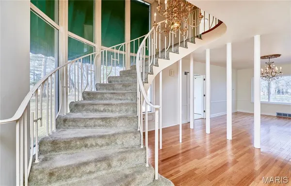 $440,000 | 84-86 Bellerive Acres, St. Louis, MO 63121