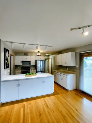 $3,000 | 7249 West 109th Place, Worth, IL 60482