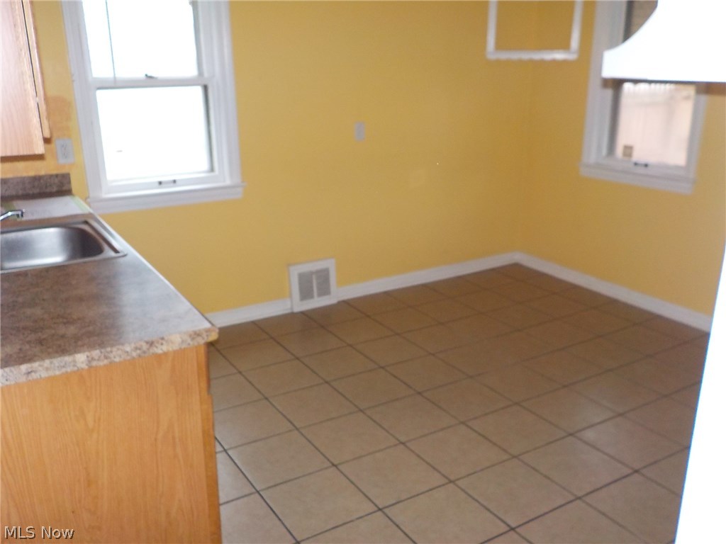 3676 Highland Road Cleveland, OH 44111 - Photo 4 of 17 Gallery Image 4