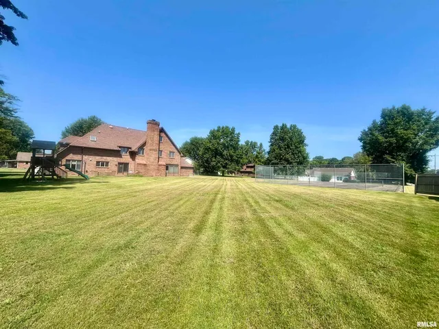 $399,900 | 9 Brian Drive, Metropolis, IL 62960