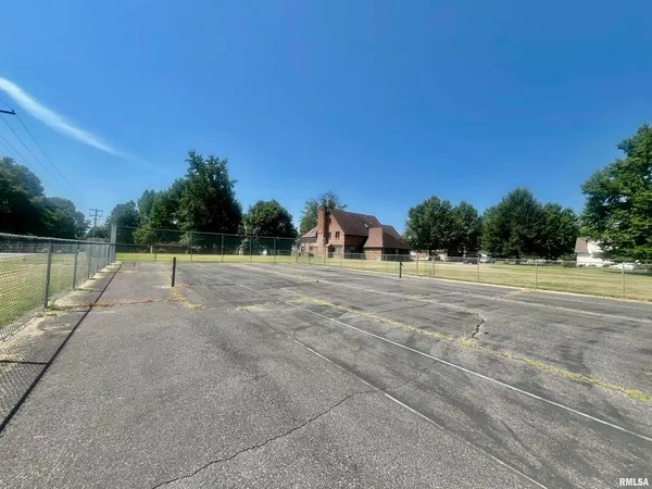 $315,000 | 9 Brian Drive, Metropolis, IL 62960