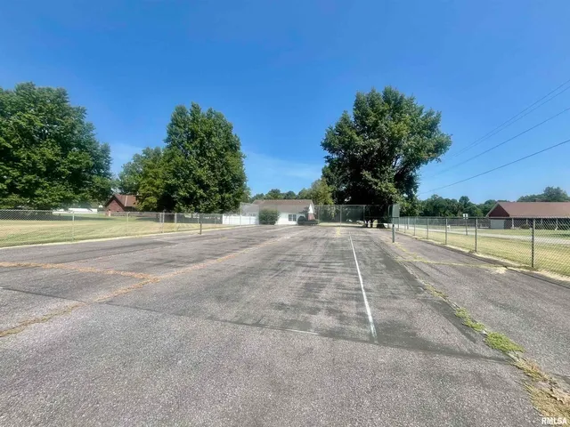 $399,900 | 9 Brian Drive, Metropolis, IL 62960