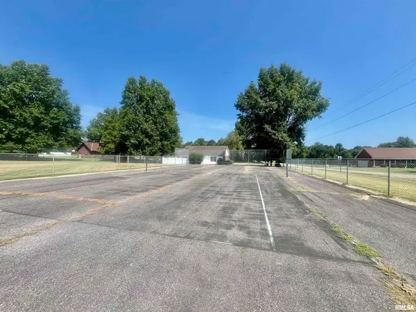 $315,000 | 9 Brian Drive, Metropolis, IL 62960