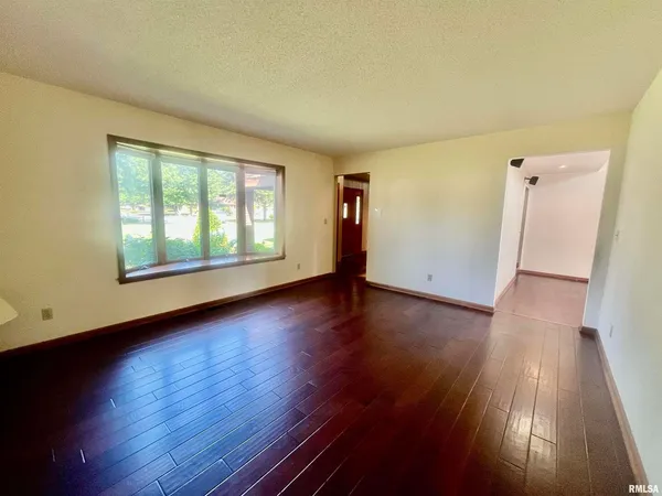 $315,000 | 9 Brian Drive, Metropolis, IL 62960