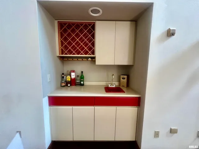 $399,900 | 9 Brian Drive, Metropolis, IL 62960