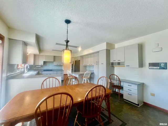 $399,900 | 9 Brian Drive, Metropolis, IL 62960