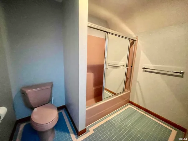 $315,000 | 9 Brian Drive, Metropolis, IL 62960