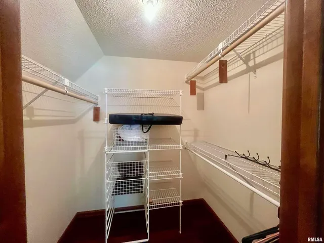 $399,900 | 9 Brian Drive, Metropolis, IL 62960