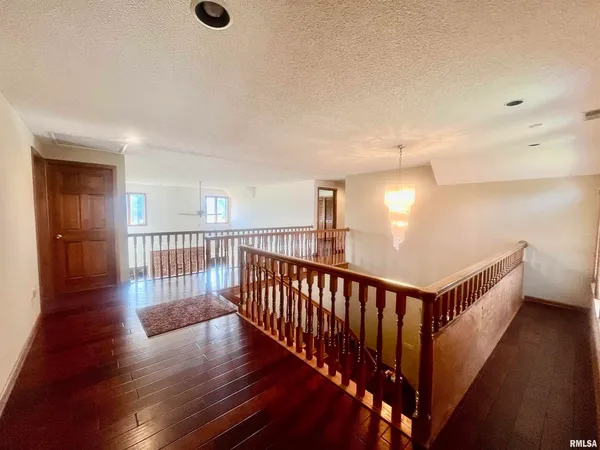 $315,000 | 9 Brian Drive, Metropolis, IL 62960