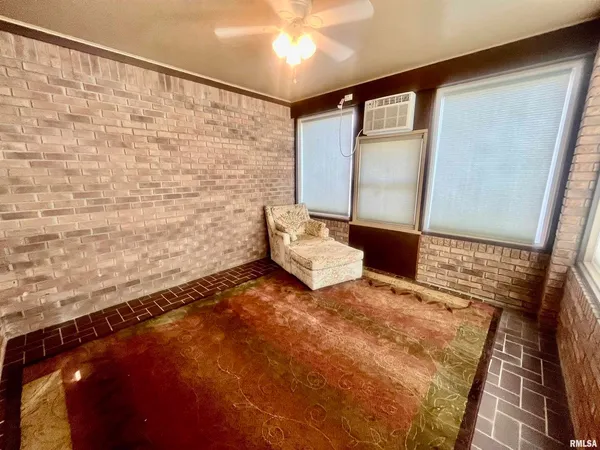 $315,000 | 9 Brian Drive, Metropolis, IL 62960