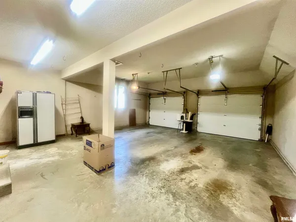 $315,000 | 9 Brian Drive, Metropolis, IL 62960