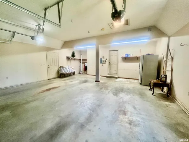 $399,900 | 9 Brian Drive, Metropolis, IL 62960