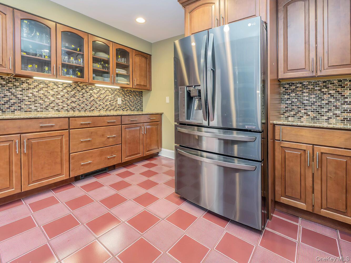 2 Stonytown Road Manhasset, NY 11030 - Photo 12 of 39