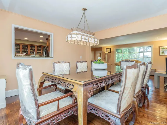 $1,775,000 | 2 Stonytown Road, Manhasset, NY 11030