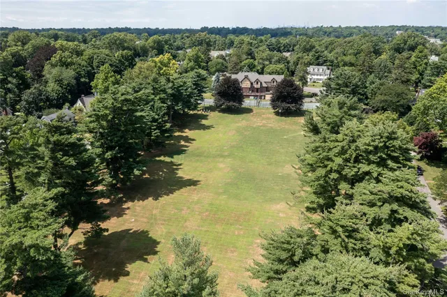 $1,775,000 | 2 Stonytown Road, Manhasset, NY 11030