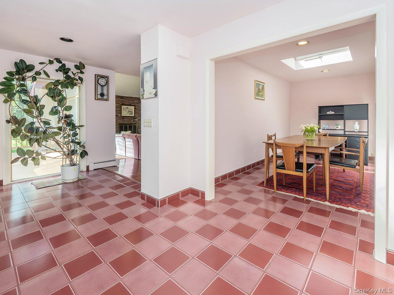 2 Stonytown Road Manhasset, NY 11030 - Photo 8 of 39