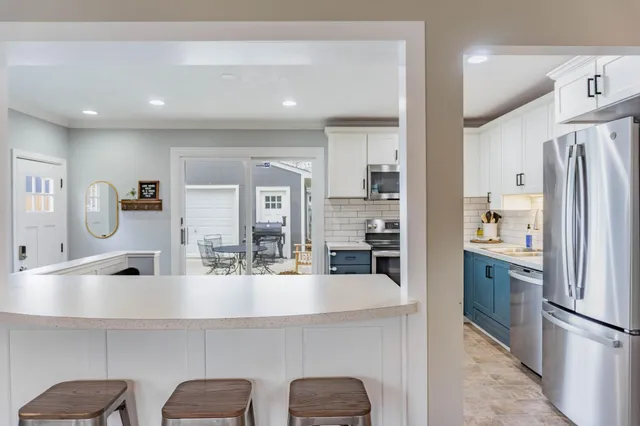 $2,495 | 112514 East Washington Lane, Chaska, MN 55318