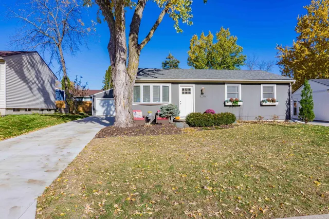 $2,495 | 112514 East Washington Lane, Chaska, MN 55318