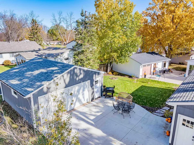 $2,495 | 112514 East Washington Lane, Chaska, MN 55318