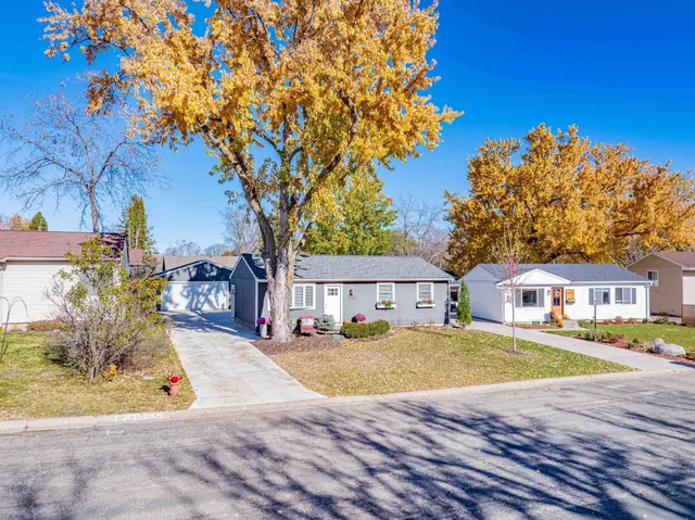 $2,495 | 112514 East Washington Lane, Chaska, MN 55318